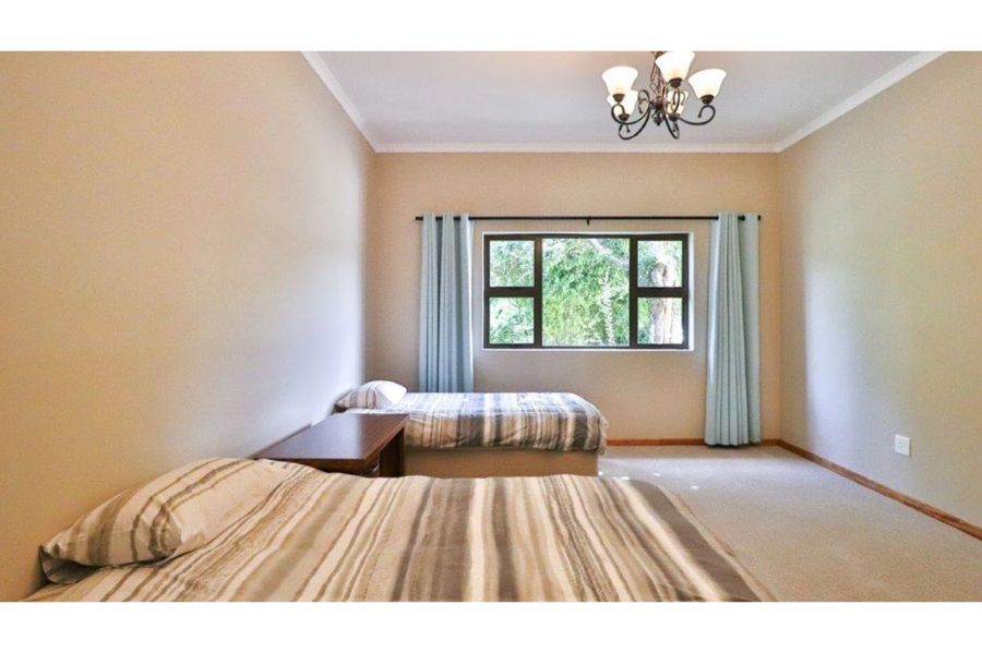 6 Bedroom Property for Sale in Lovemore Park Eastern Cape